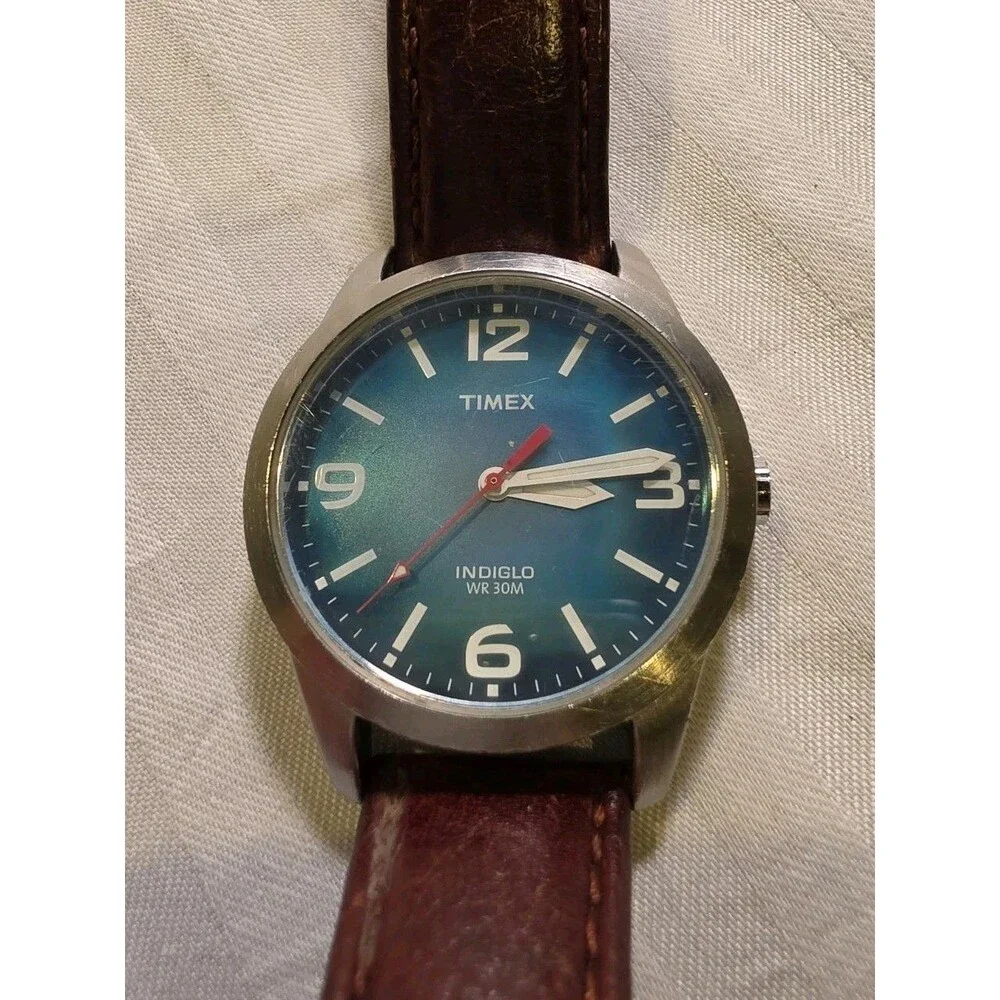 Timex Classic Weekender T2N631 Indiglo Sunburst Dial WR 30M Watch Glow Dark